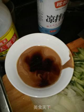 芝麻酱拌黄瓜丝的做法步骤：2