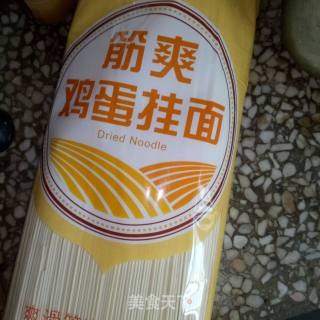 青椒肉末焖面的做法步骤：1