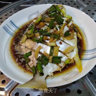 清蒸金鲳鱼的做法步骤：3