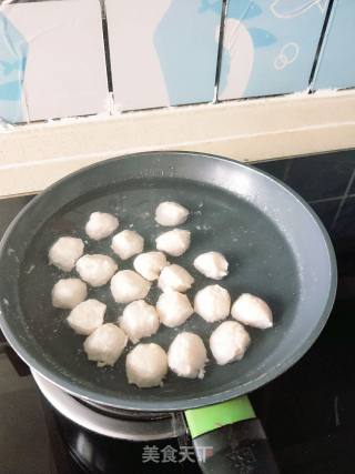鸡肉丸子汤的做法步骤：5