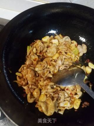 干煸肥肠的做法步骤：3
