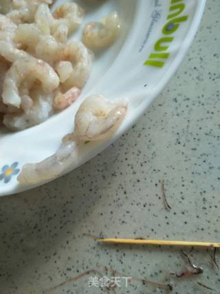 荷兰豆炒虾仁的做法步骤：3