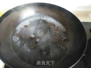 木耳娃娃菜的做法步骤：3