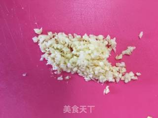 蒜蓉蒸对虾的做法步骤：2