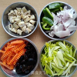 大肠六合的做法步骤：2