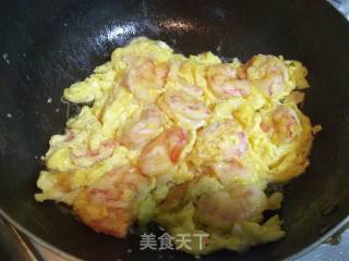 滑蛋虾仁的做法步骤：8
