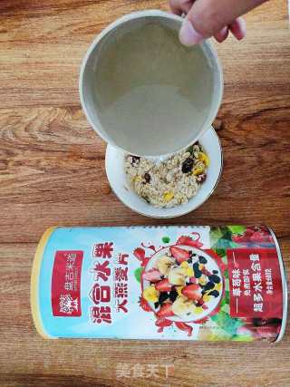3分钟水果燕麦营养早餐的做法步骤：3