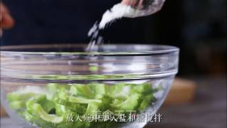 苦瓜炒什锦的做法步骤：3