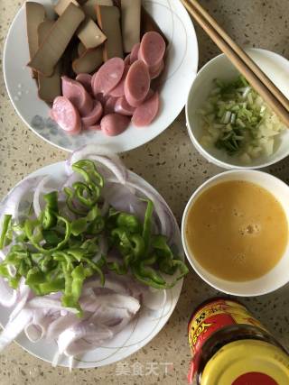 乱炒年糕的做法步骤：1