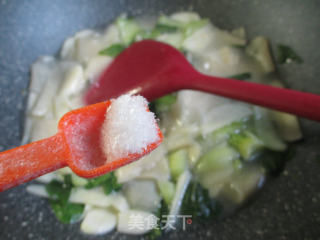 茭白青菜片儿汤的做法步骤：7