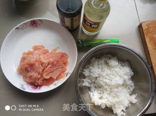三文鱼寿司的做法步骤：1