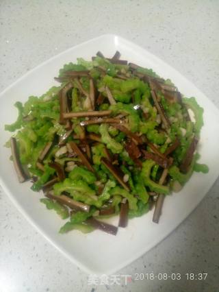 苦瓜炒茶干的做法步骤：3