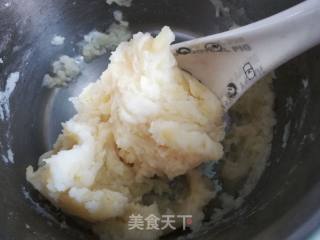 土豆虾球的做法步骤：3