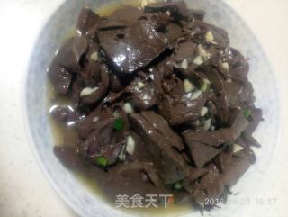 蒜苗鸭血的做法步骤：3
