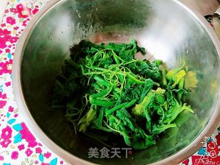 凉拌丝瓜尖的做法步骤：2
