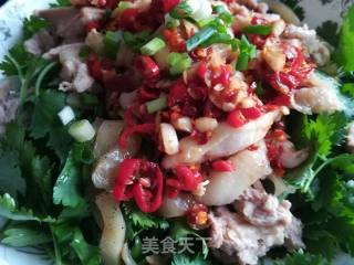 麻辣口水鸡腿的做法步骤：1