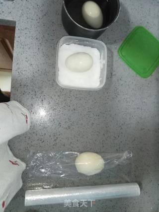 腌咸鸭蛋的做法步骤：1