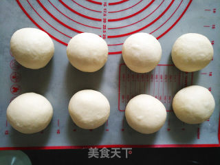 纺锤形砂糖黄油餐包的做法步骤：3