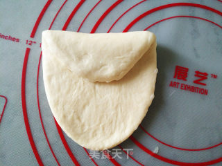 纺锤形砂糖黄油餐包的做法步骤：5