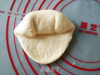 纺锤形砂糖黄油餐包的做法步骤：6