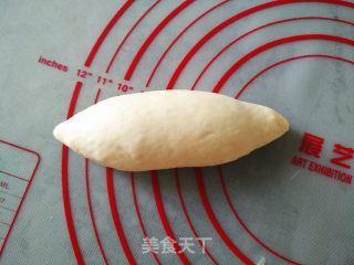 纺锤形砂糖黄油餐包的做法步骤：8