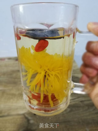 金丝皇菊灵芝茶的做法步骤：3