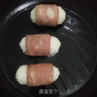 培根卷饭团的做法步骤：4