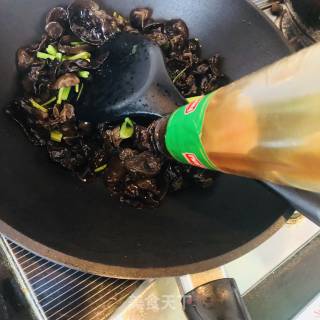 芹菜黑木耳的做法步骤：5