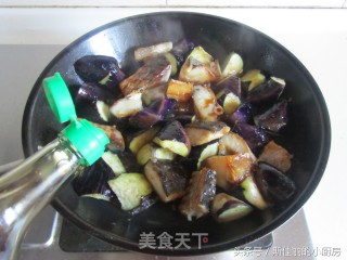 腊鱼烧茄子的做法步骤：8