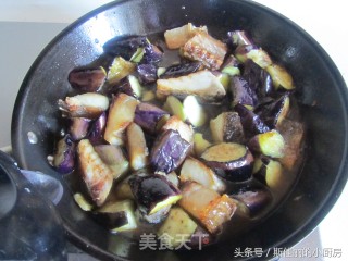 腊鱼烧茄子的做法步骤：9
