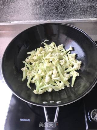 干煸菜花的做法步骤：3