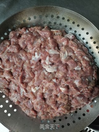 孜然麻香牛肉丁的做法步骤：3