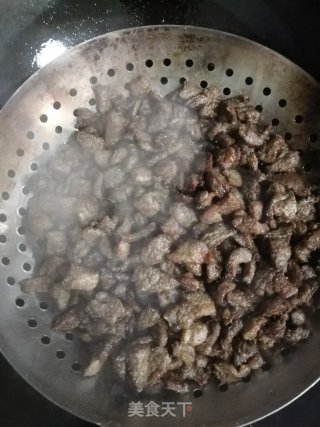 孜然麻香牛肉丁的做法步骤：5