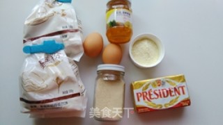 菠萝包的做法步骤：1