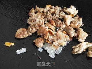 双椒炒鸭肉的做法步骤：8