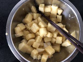 炒馒头的做法步骤：2