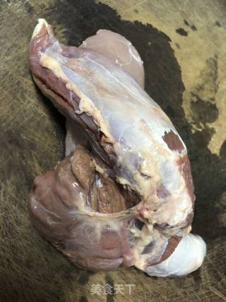 【兔子爱厨房】手撕牛肉的做法步骤：1
