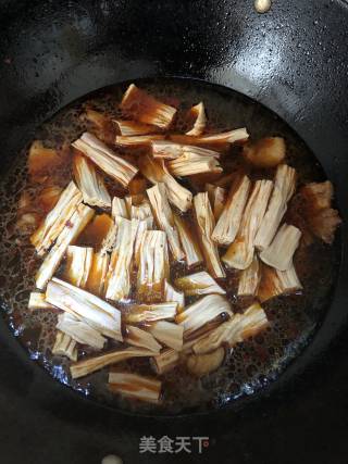 腐竹烧肉的做法步骤：6