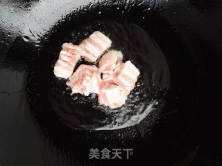 苦瓜白玉菇炒肉的做法步骤：3
