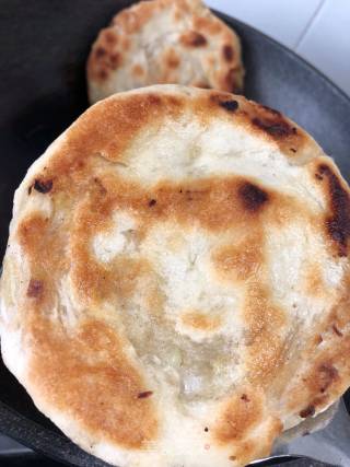 葱油饼的做法步骤：9