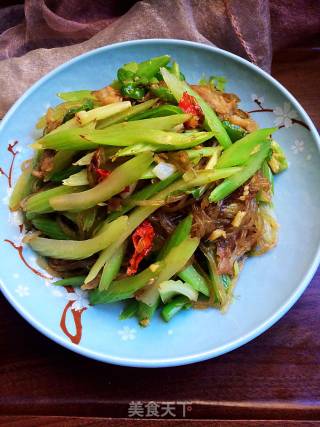 芹菜炒粉条的做法步骤：9