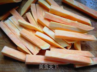 炸薯条的做法步骤：3