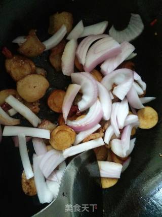 洋葱花肉炒素鸡的做法步骤：10