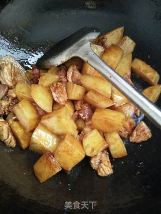 红烧土豆的做法步骤：5