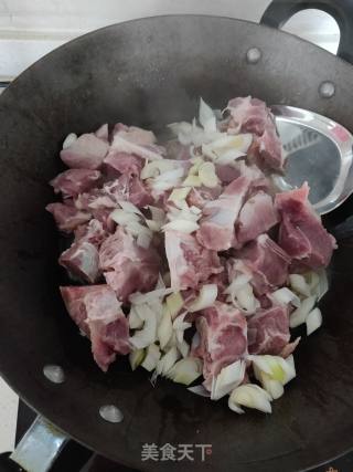 排骨炖酸菜????吃货版的做法步骤：5