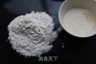 花朵面包的做法步骤：1