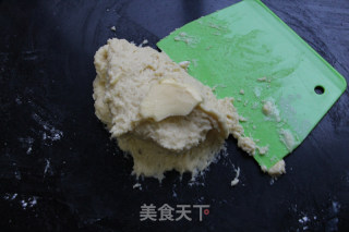 花朵面包的做法步骤：2