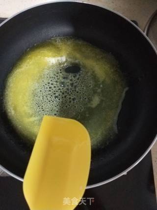 网红美味ᕙ(`▿´)ᕗ雪花酥的做法步骤：2