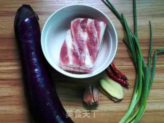 五花肉炒茄子的做法步骤：1