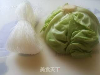 卷心菜炒粉丝的做法步骤：2